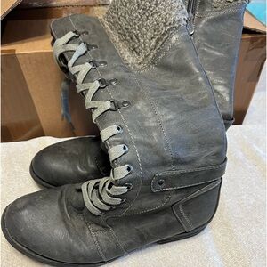 Gray Insulated Winter Boots